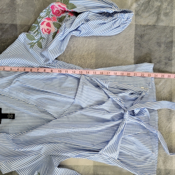 INC International Concepts Blue Striped Pink Floral Balloon Sleeve Blouse Medium - Picture 12 of 12